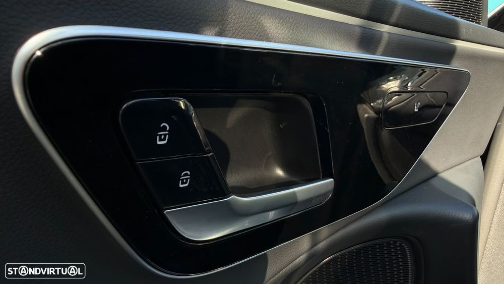 Mercedes-Benz E 300 de Avantgarde 4Matic - 16