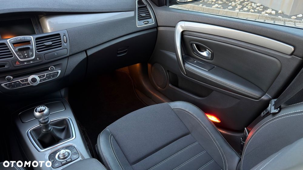 Renault Laguna 2.0 dCi Tech Run - 9