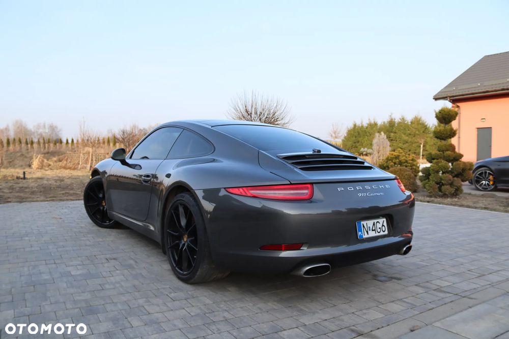 Porsche 911 Carrera PDK - 16