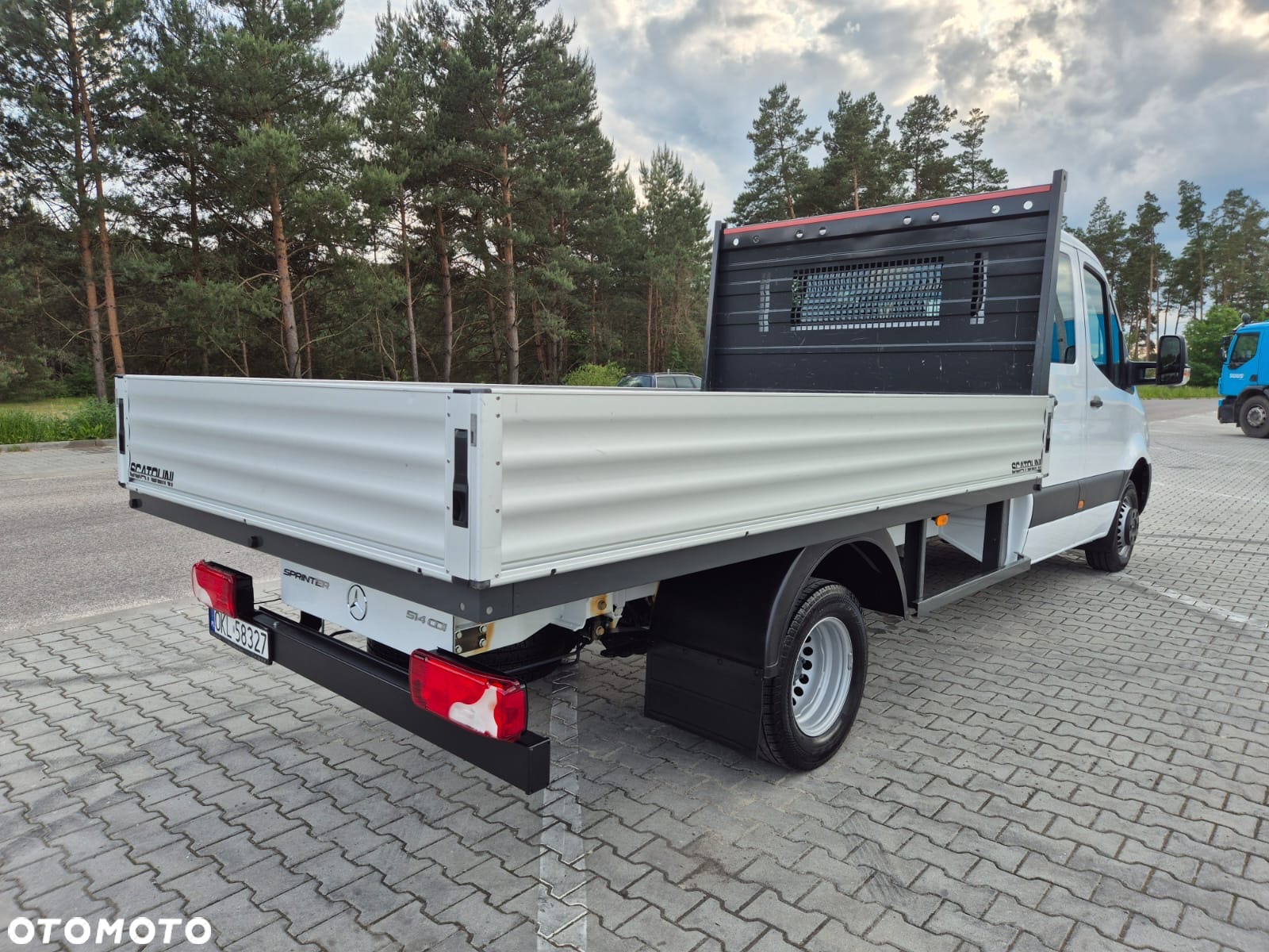 Mercedes-Benz Sprinter - 11