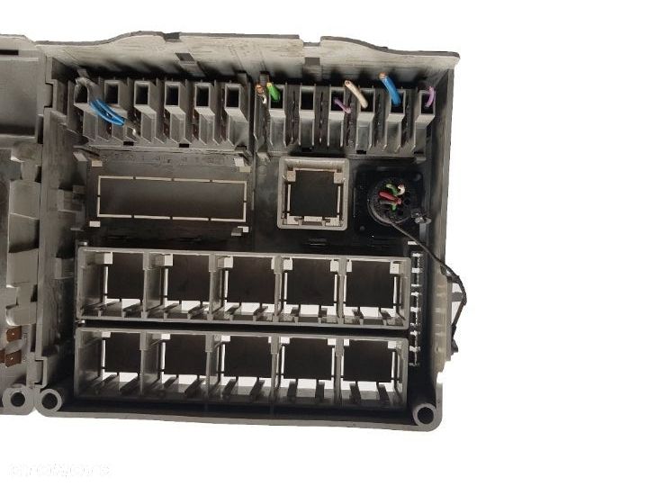 KASETA SKRZYNKA BEZPIECZNIKÓW SCANIA 1320850 - 2