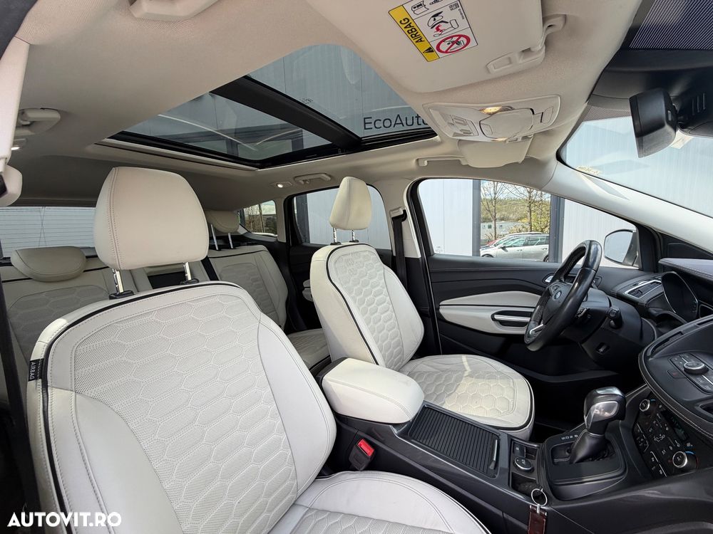 Ford Kuga 2.0 TDCi 4WD Powershift Vignale - 2