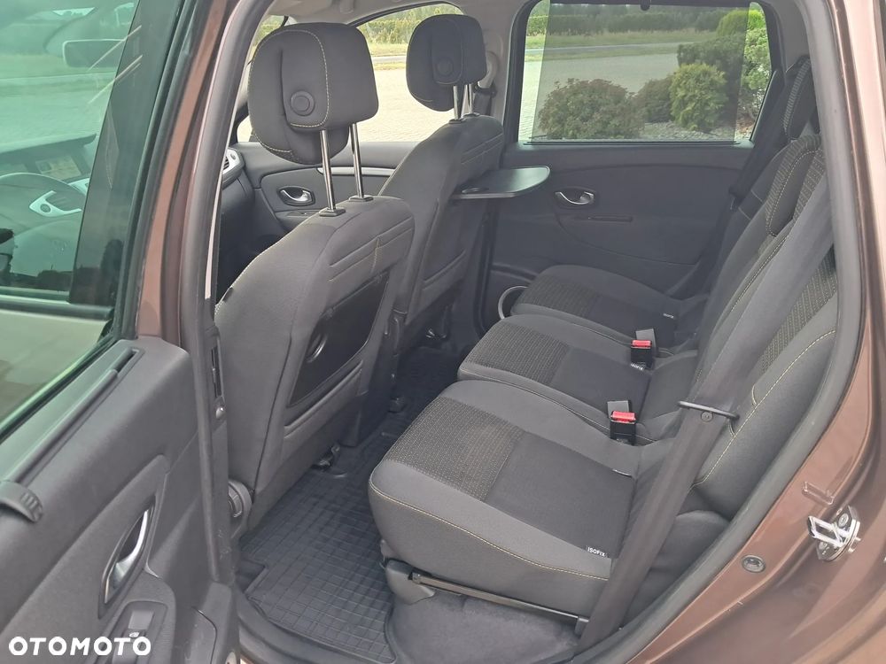 Renault Scenic 1.6 16V Luxe Privilege - 17