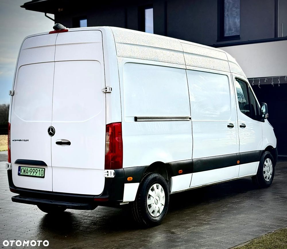 Mercedes-Benz eSPRINTER - 4