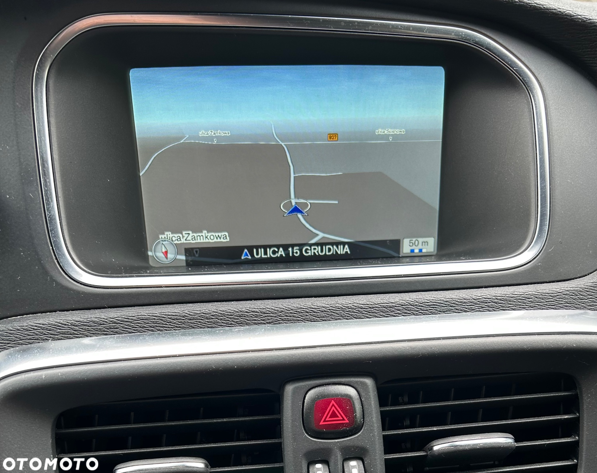 Volvo V40 D4 Drive-E R-Design Momentum - 7