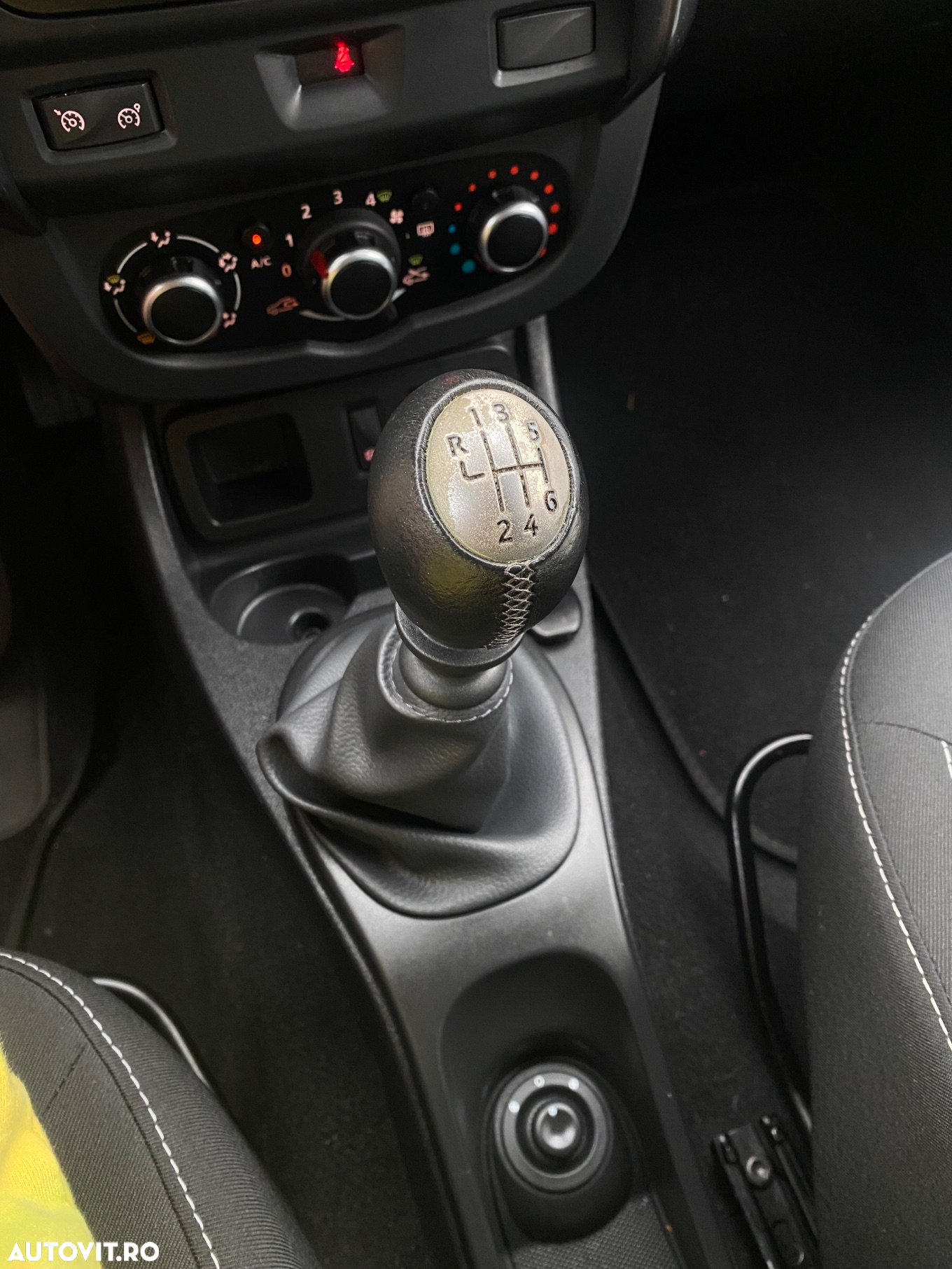 Dacia Duster 1.5 dCi 4x2 Laureate - 21