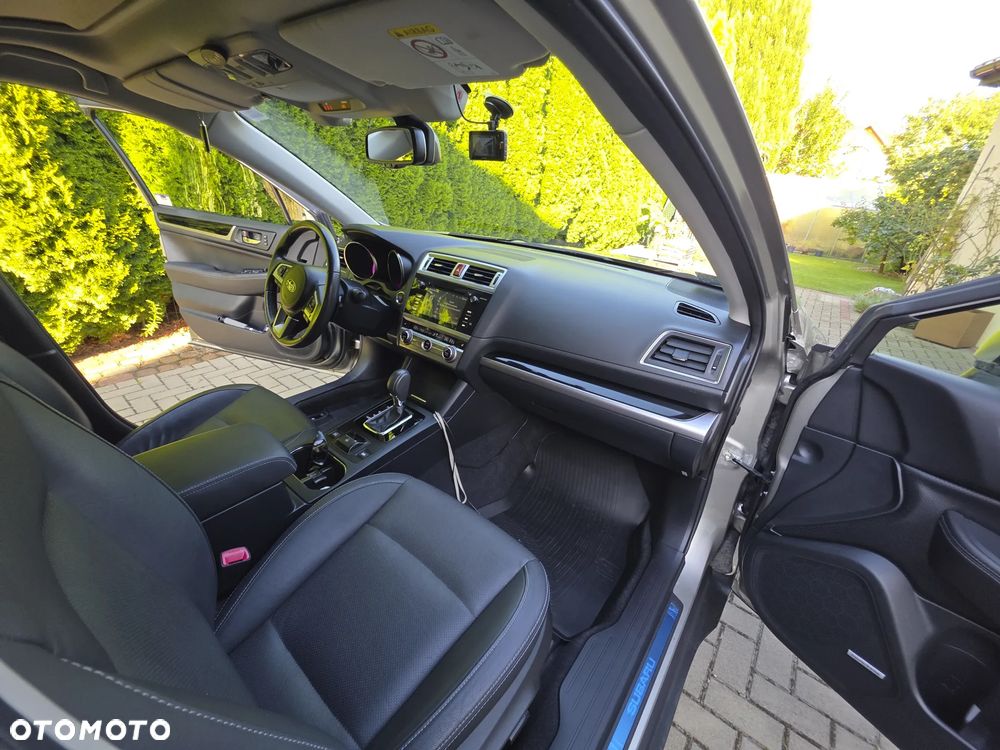 Subaru Legacy 2.5i Comfort Navi - 25