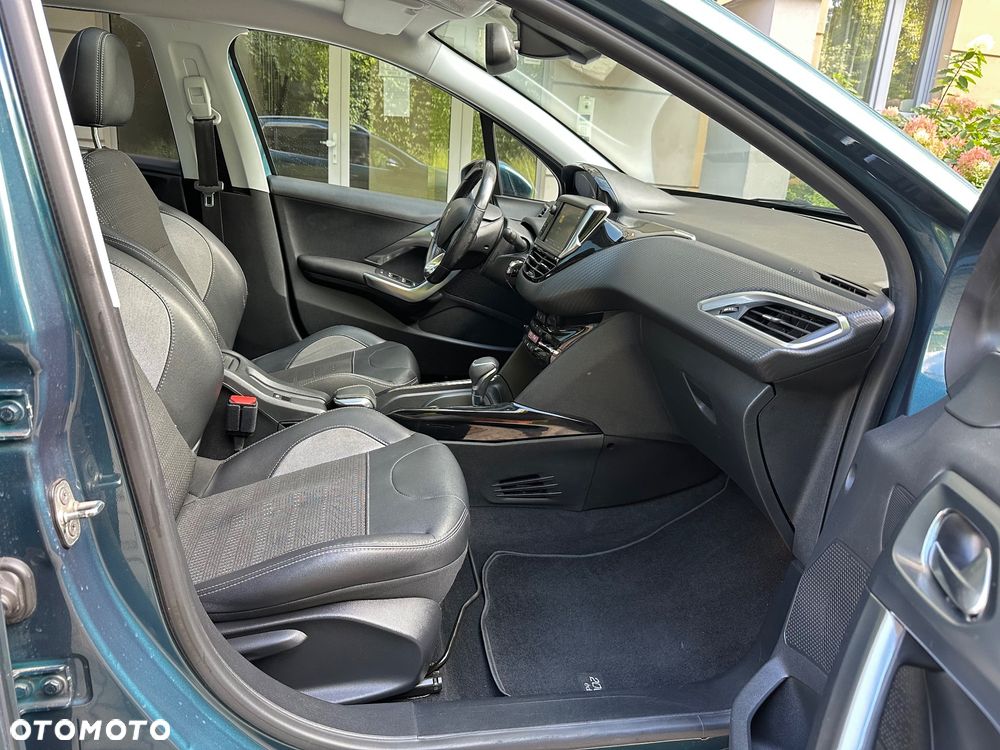 Peugeot 2008 1.2 Pure Tech Allure S&S EAT6 - 12