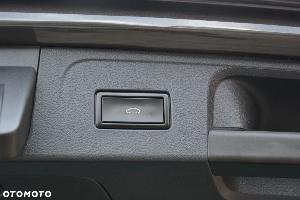 Volkswagen Passat - 38