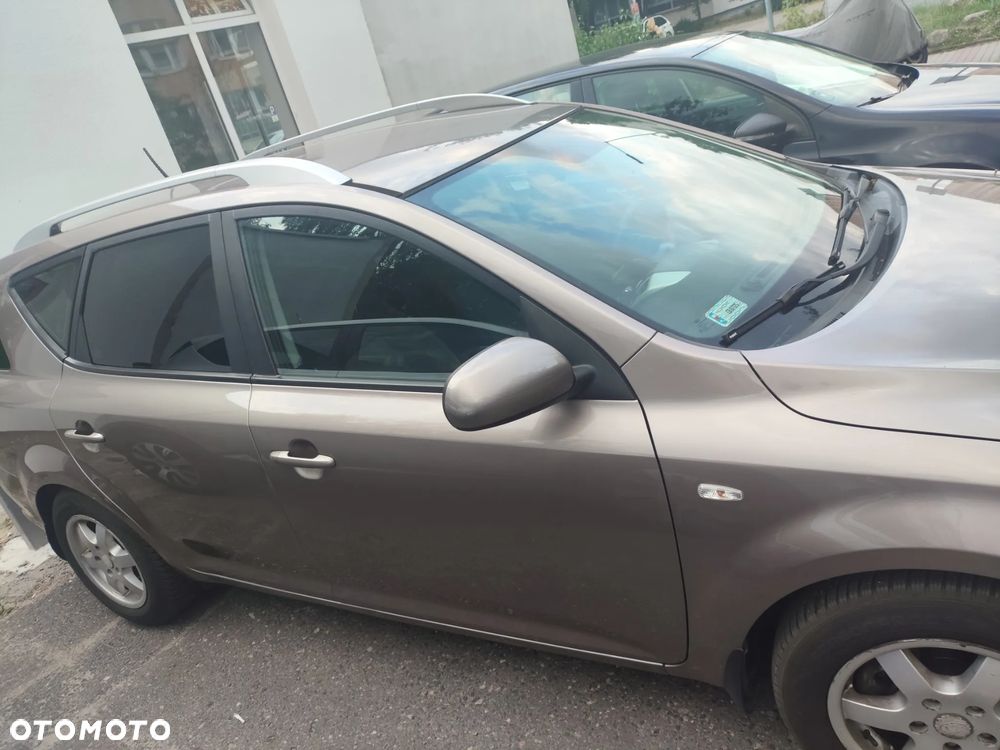 Kia Ceed - 5