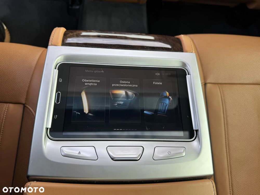 BMW Seria 7 740Li - 11