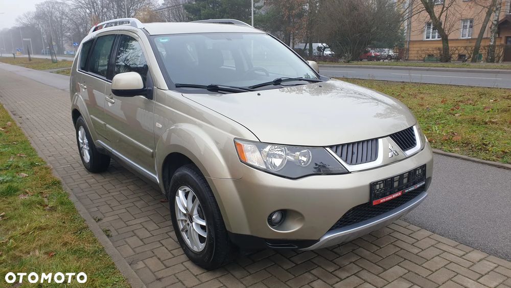 Mitsubishi Outlander 2.0 DI-D 4WD Invite - 2