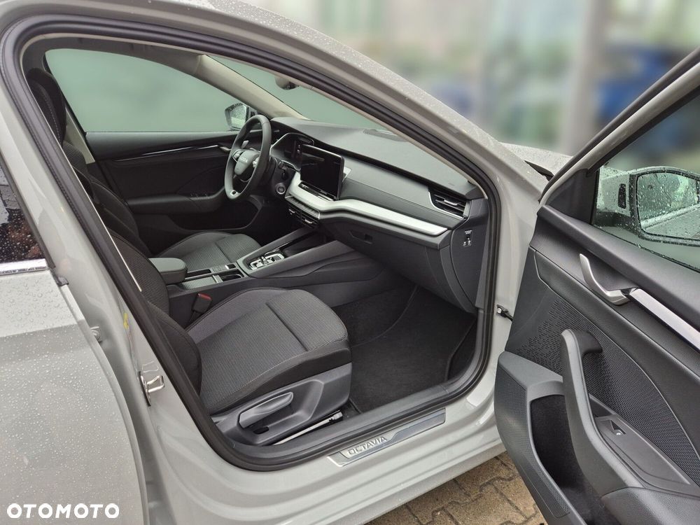 Skoda Octavia 1.5 TSI mHEV Drive Selection DSG - 16