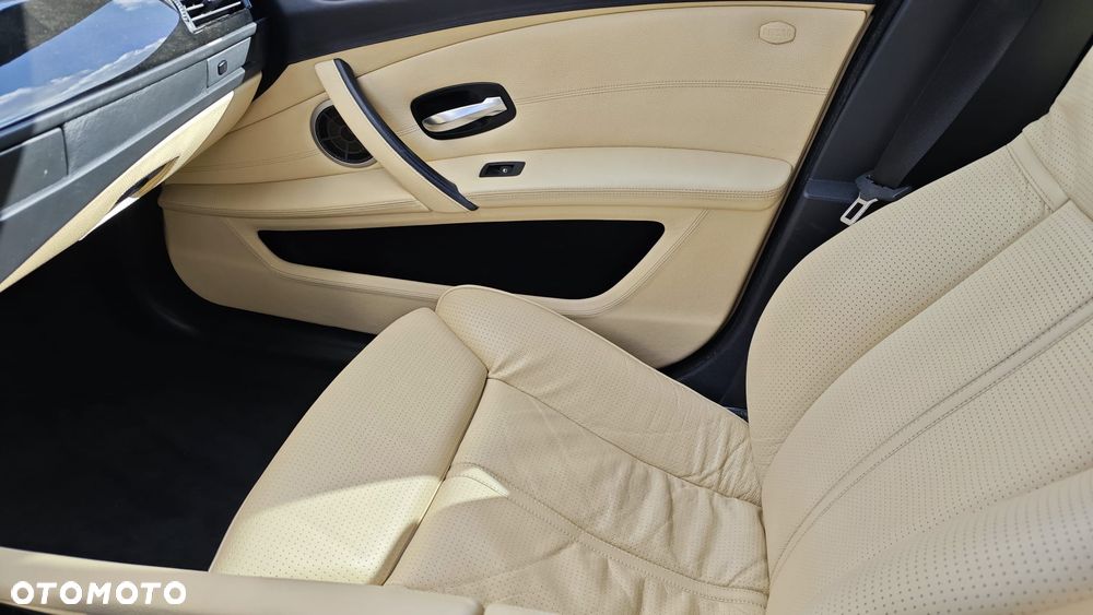 BMW Seria 5 - 25
