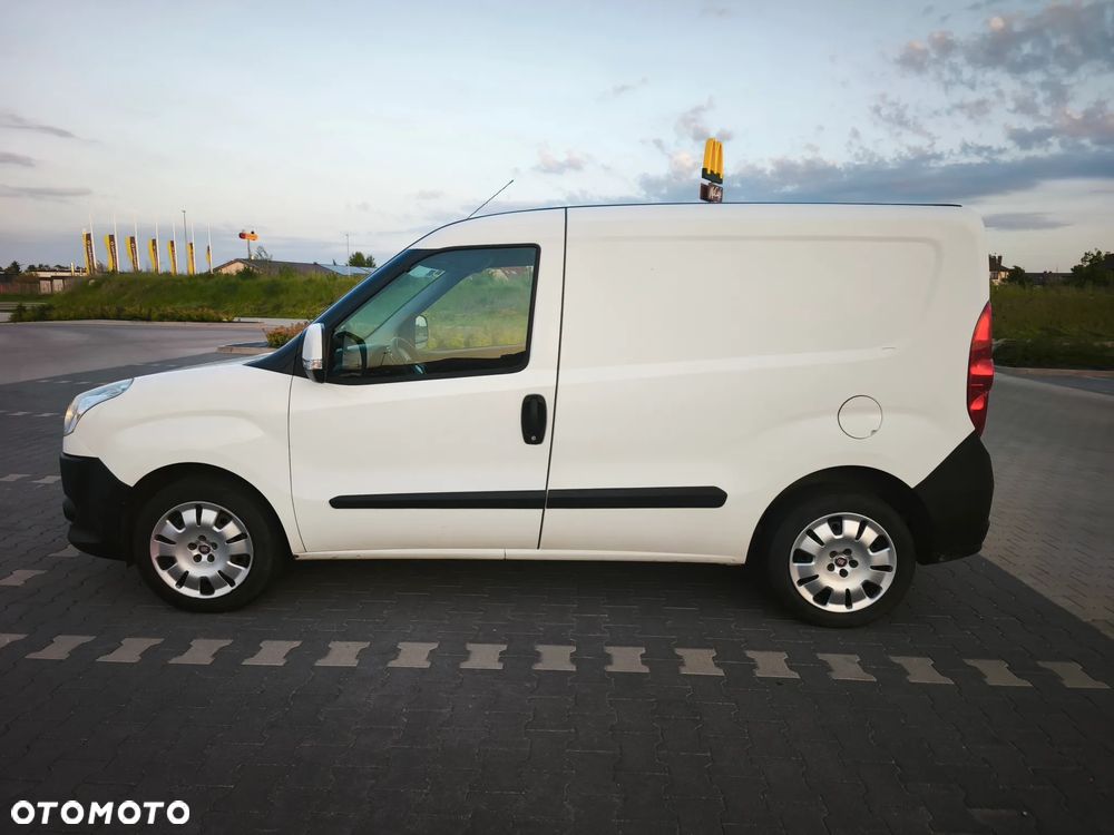 Fiat Doblo II 1.4 16V 95KM PB+LPG, Skrzynia 6-bieg., Klimatyzacja - 4