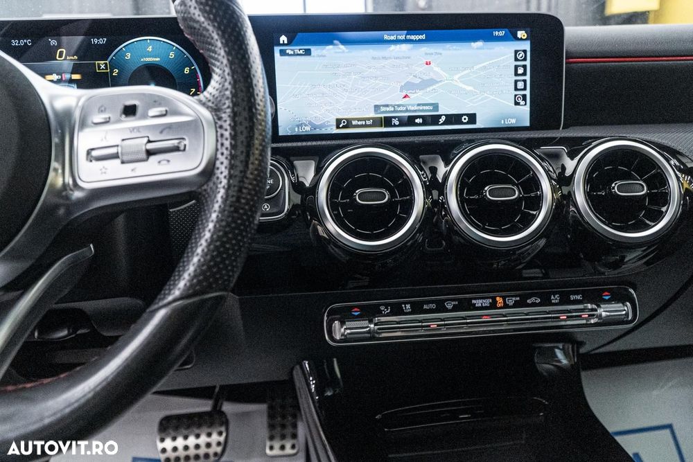 Mercedes-Benz A 200 7G-DCT AMG Line Advanced Plus - 40