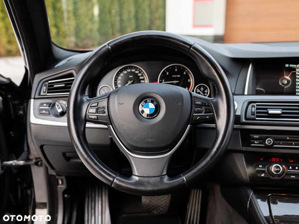 BMW Seria 5 520d xDrive Sport Line - 32