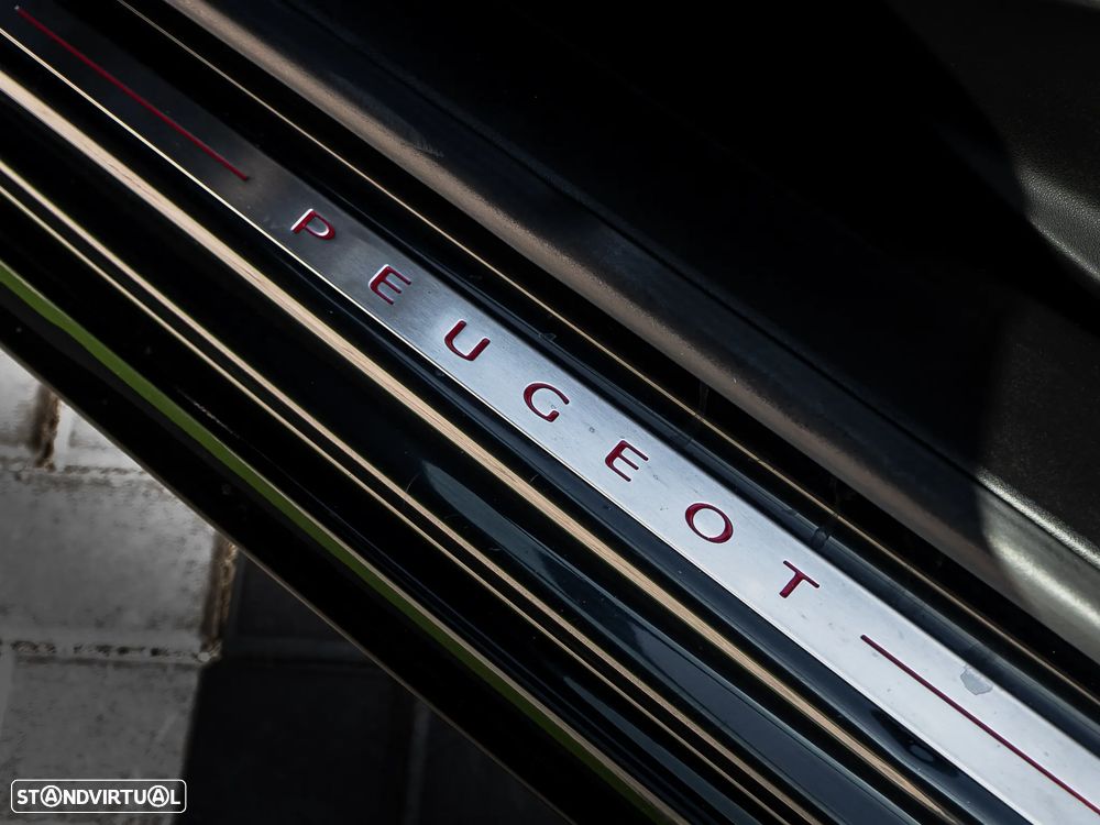 Peugeot 208 GTI 200 THP - 33