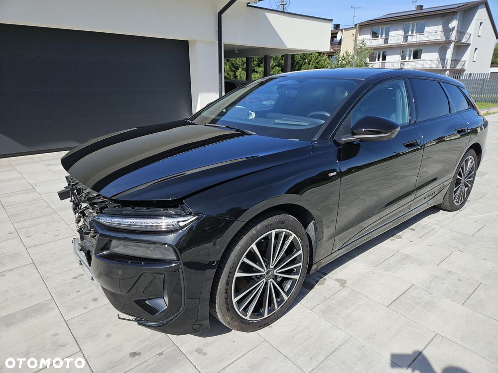 Audi A6 Avant e-tron - 1