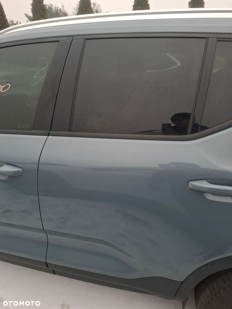 Volvo XC40 Zderzak przód 4 PDC kod lakieru 728 - 11