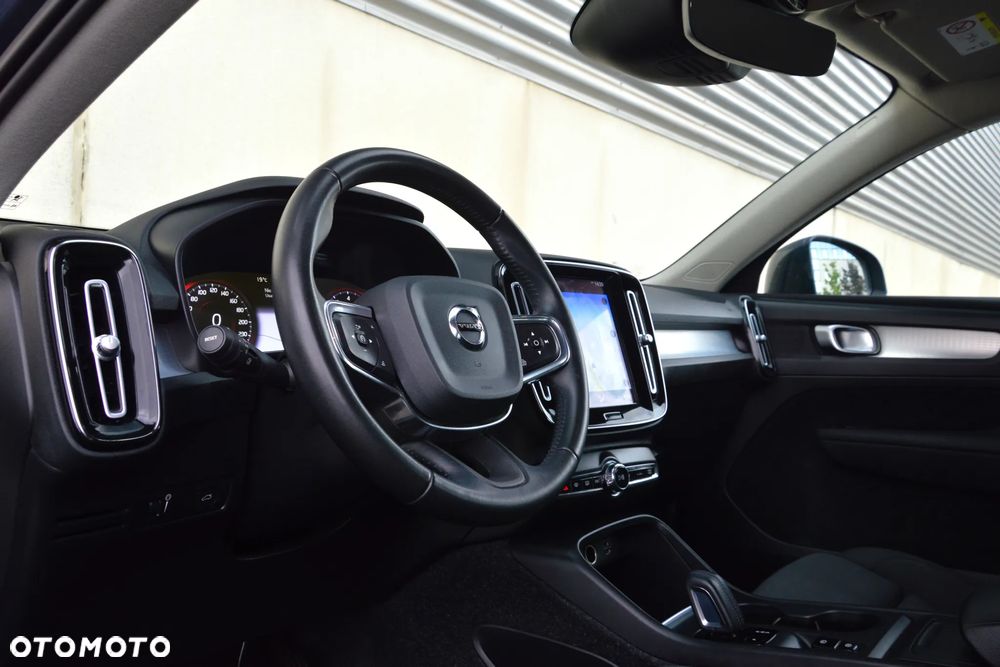 Volvo XC 40 T4 AWD Momentum Pro - 12