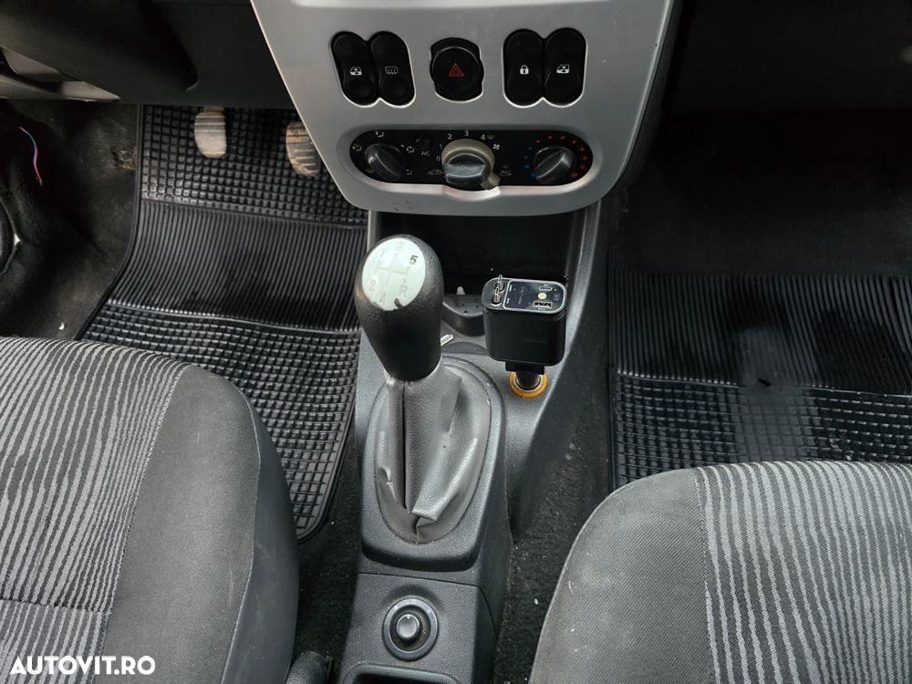 Dacia Logan 1.2 Laureate - 13