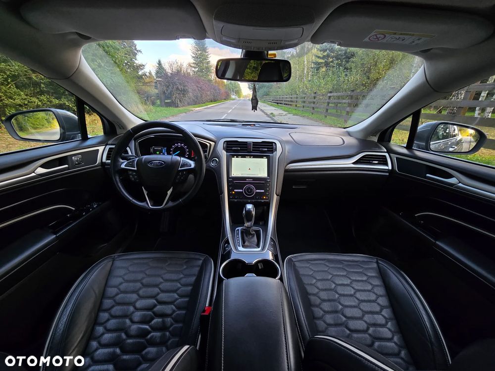 Ford Mondeo Vignale 2.0 Hybrid - 8