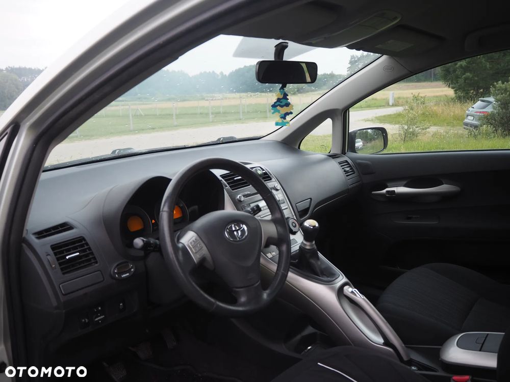 Toyota Auris 1.4 VVT-i Team - 7