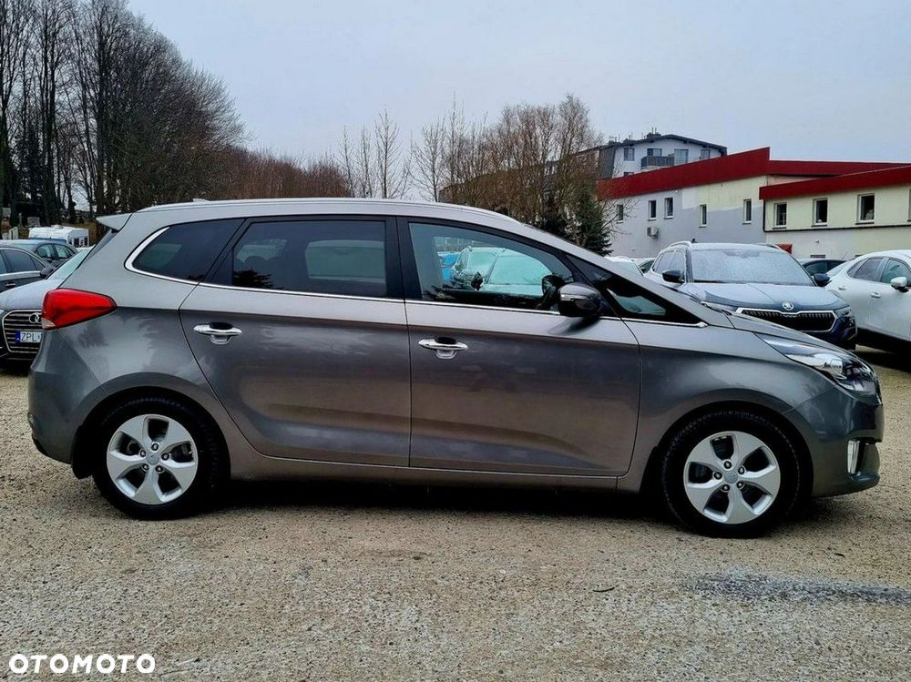 Kia Carens 1.7 CRDi L 7os - 4