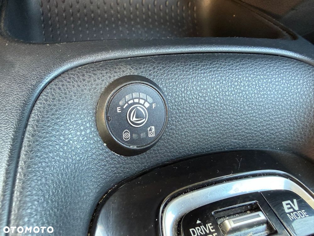 Toyota Corolla 1.8 Hybrid Comfort - 23