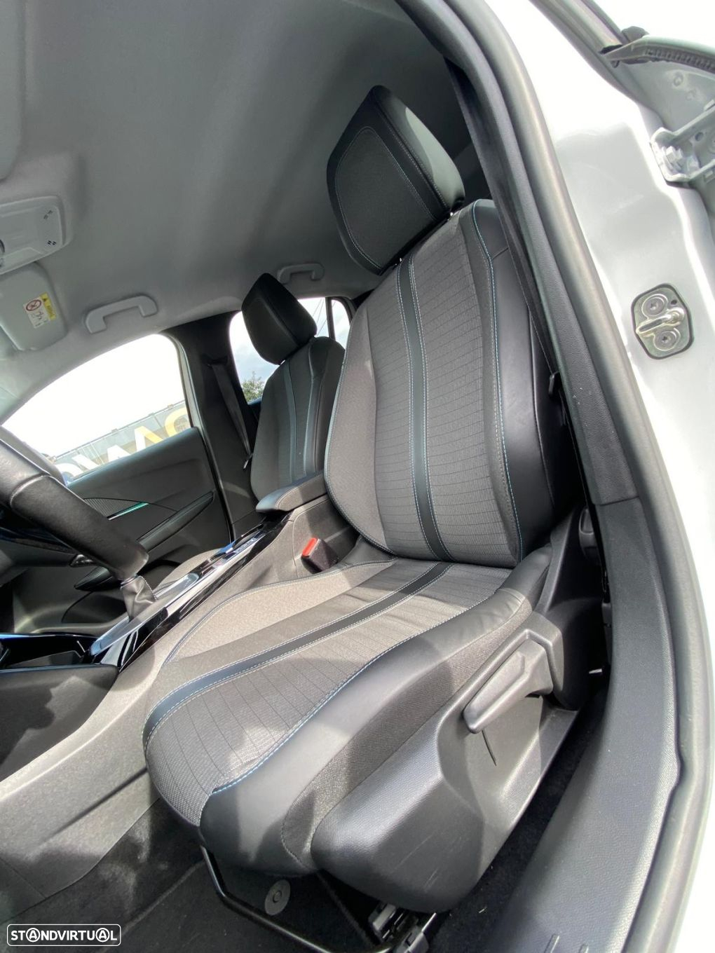 Peugeot 208 1.5 BlueHDi Allure - 9