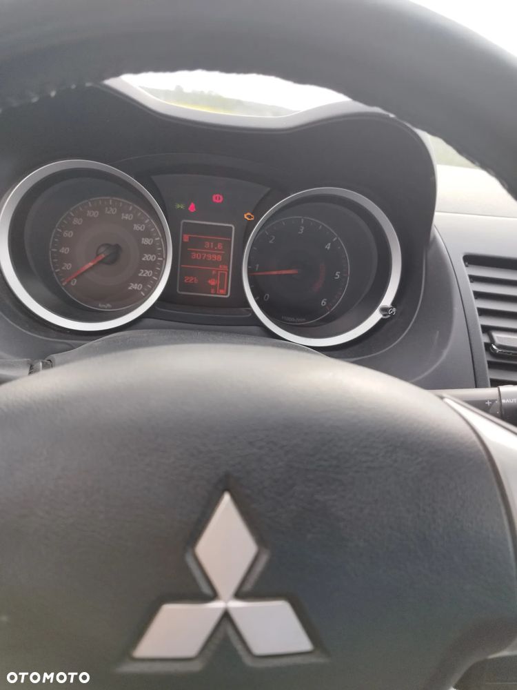 Mitsubishi Lancer - 2