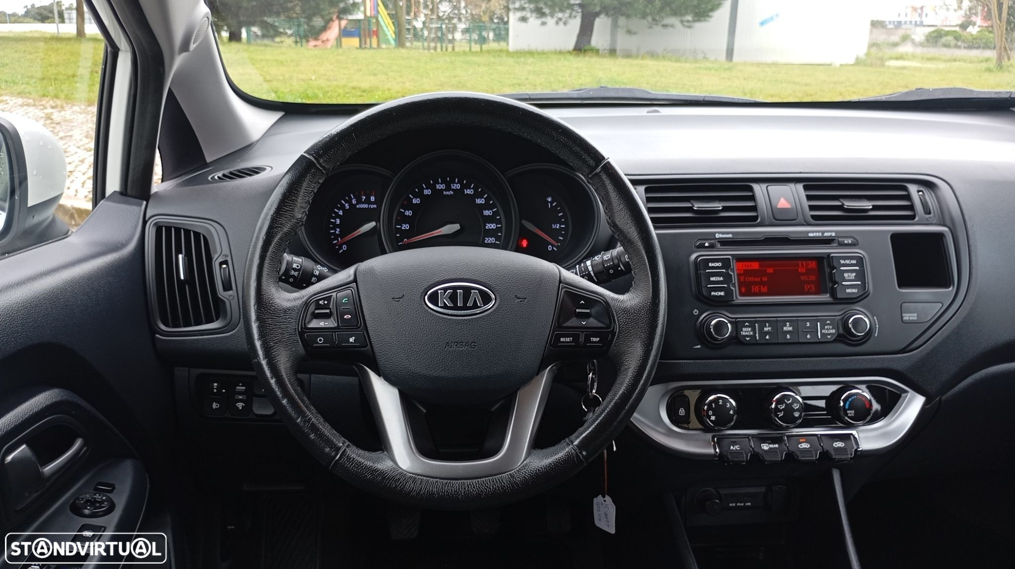 Kia Rio 1.2 CVVT LX - 17
