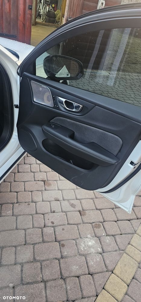 Volvo S60 T8 Twin Engine AWD Geartronic RDesign - 22