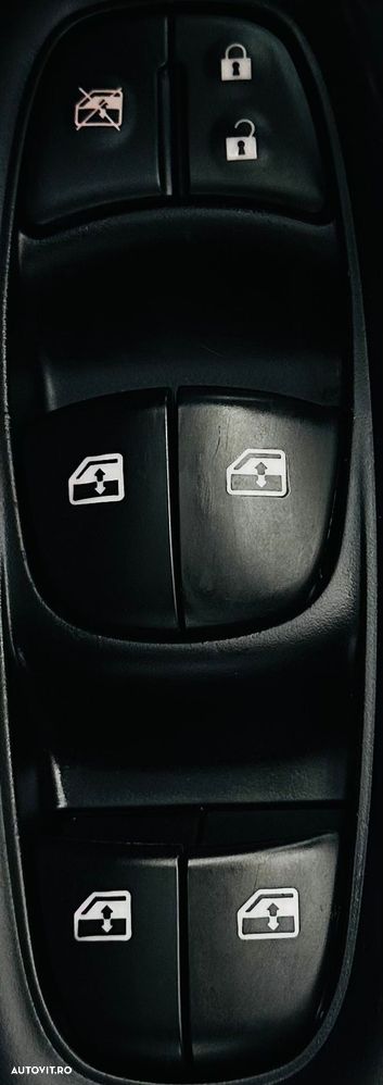 Nissan Qashqai 1.2 DIG-T Xtronic N-Vision - 11