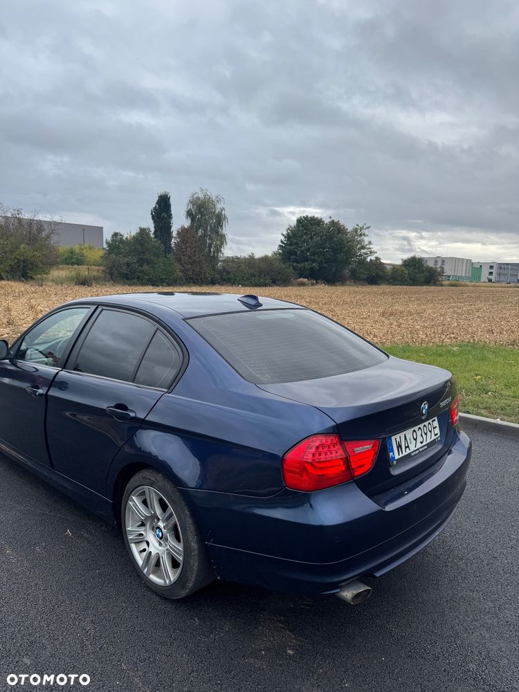 BMW Seria 3 320d Efficient Dynamics - 9