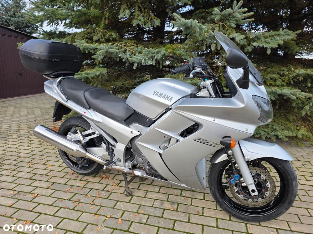 Yamaha FJR - 17