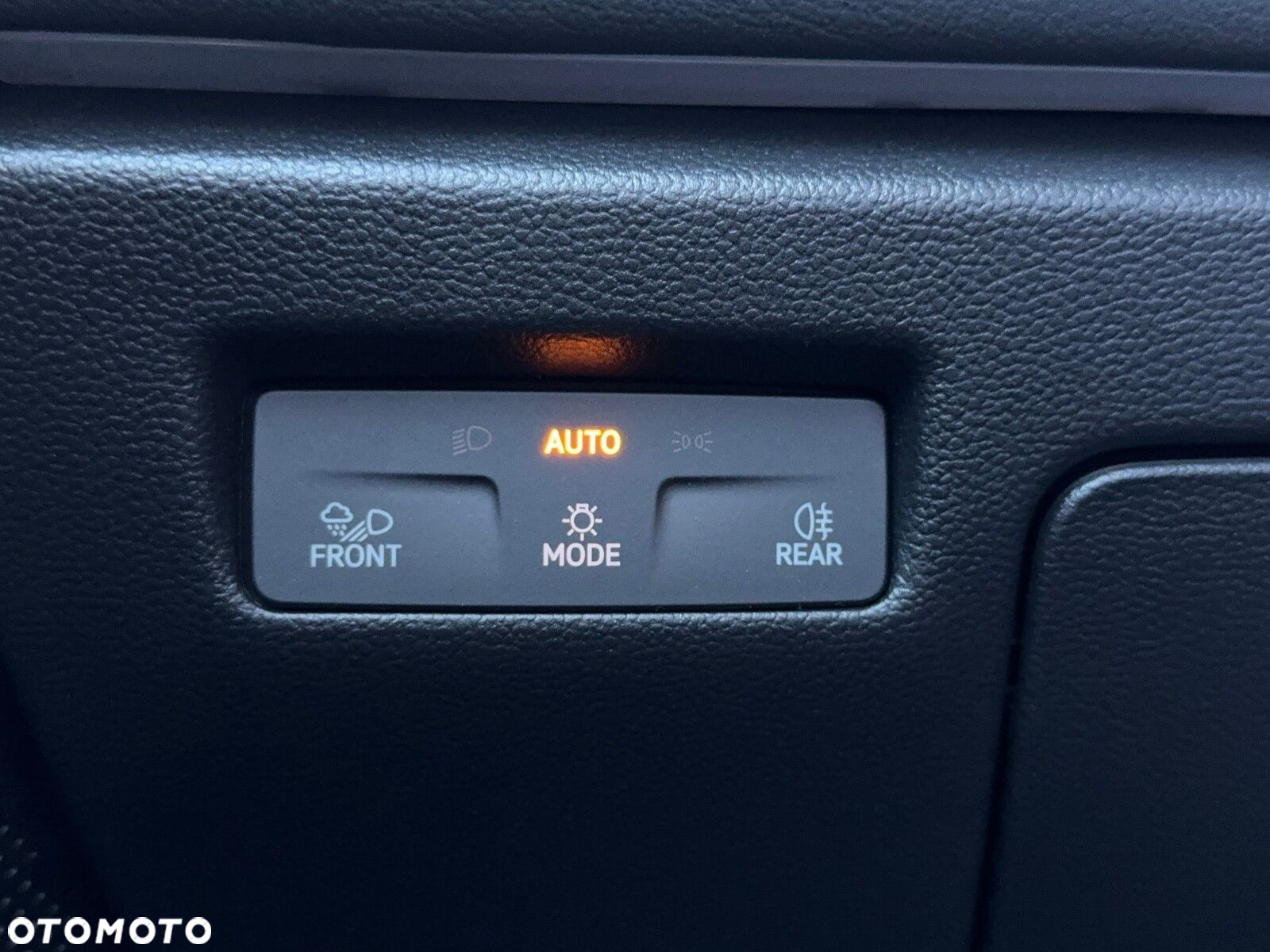 Volkswagen Passat 2.0 TDI EVO Elegance DSG - 27