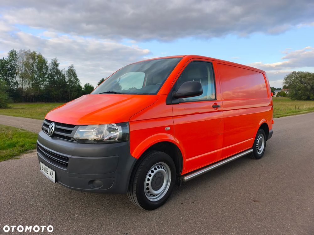 Volkswagen Transporter - 1