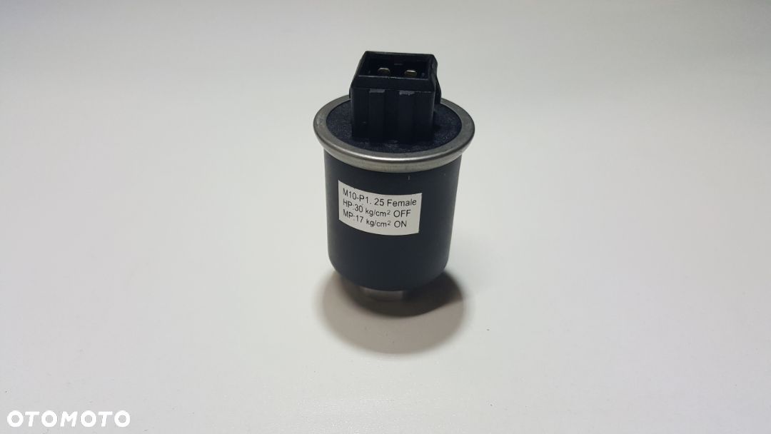PRESOSTAT,Czujnik ciśnienia do klimatyzacji samochodowej pin 4   AUDI A4,A8 VW Passat,003651,8D0959482,8D0959482A,8D0959482B - 1