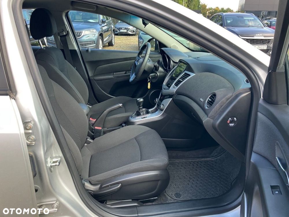 Chevrolet Cruze 1.4 T LT - 18