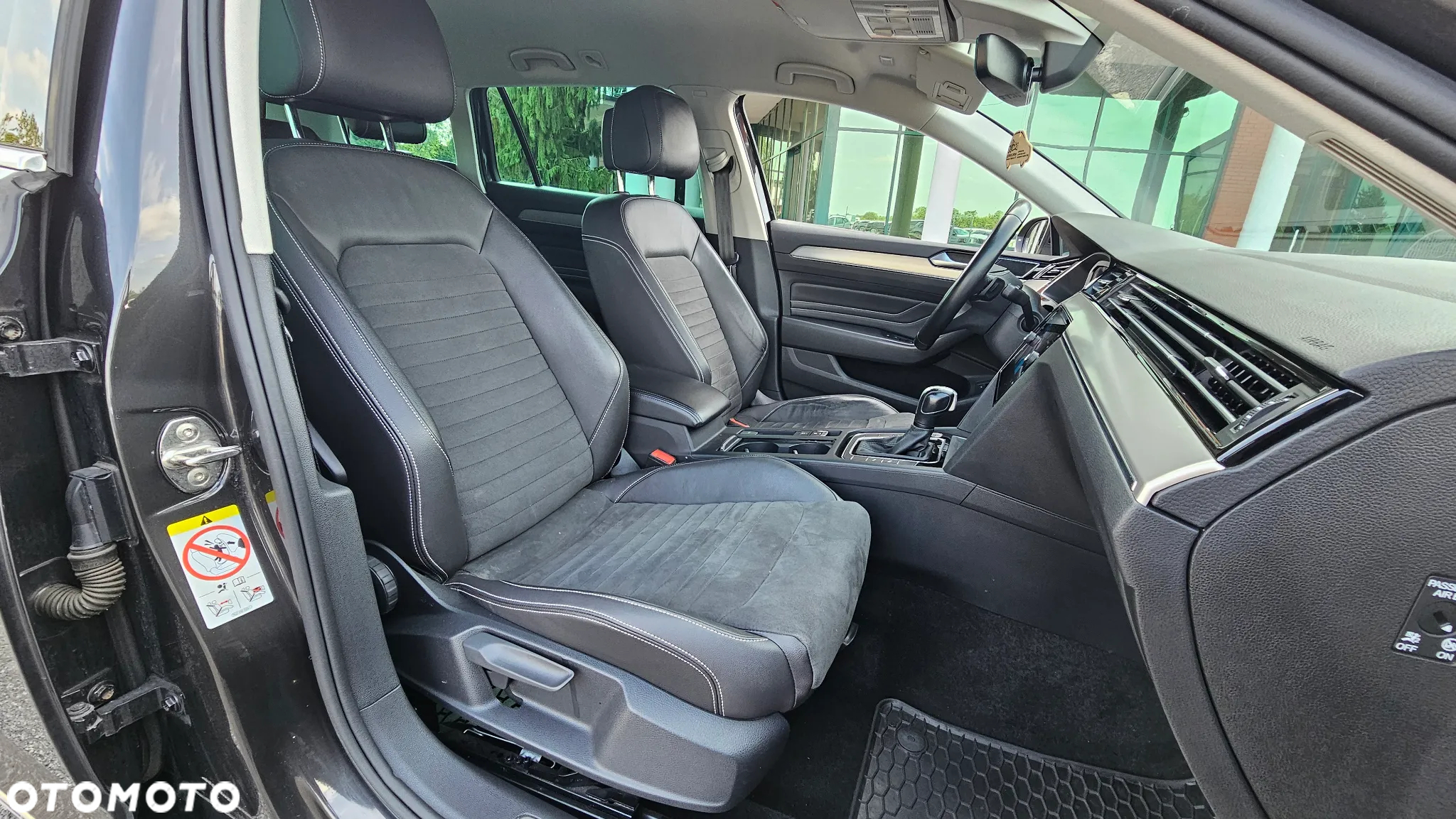 Volkswagen Passat 2.0 TDI EVO Elegance DSG - 10
