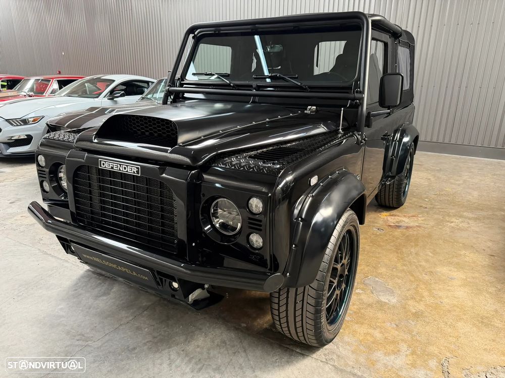 Land Rover Defender - 15