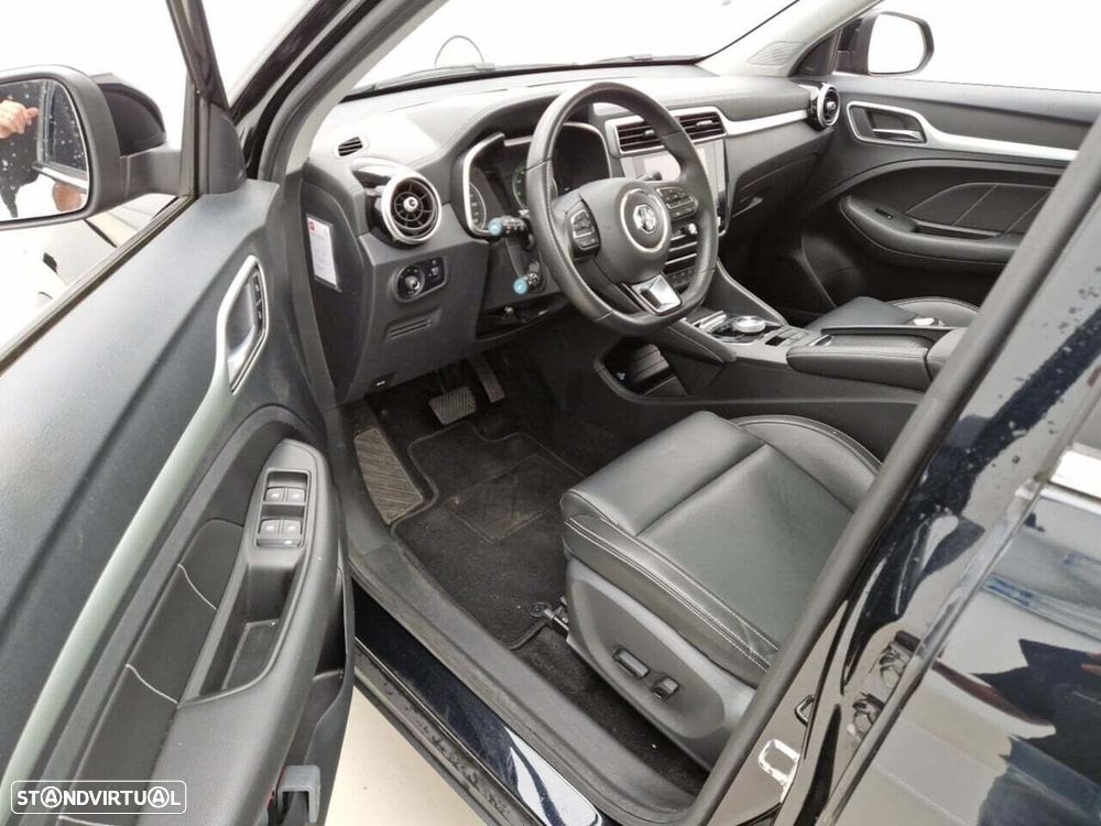 MG ZS - 6