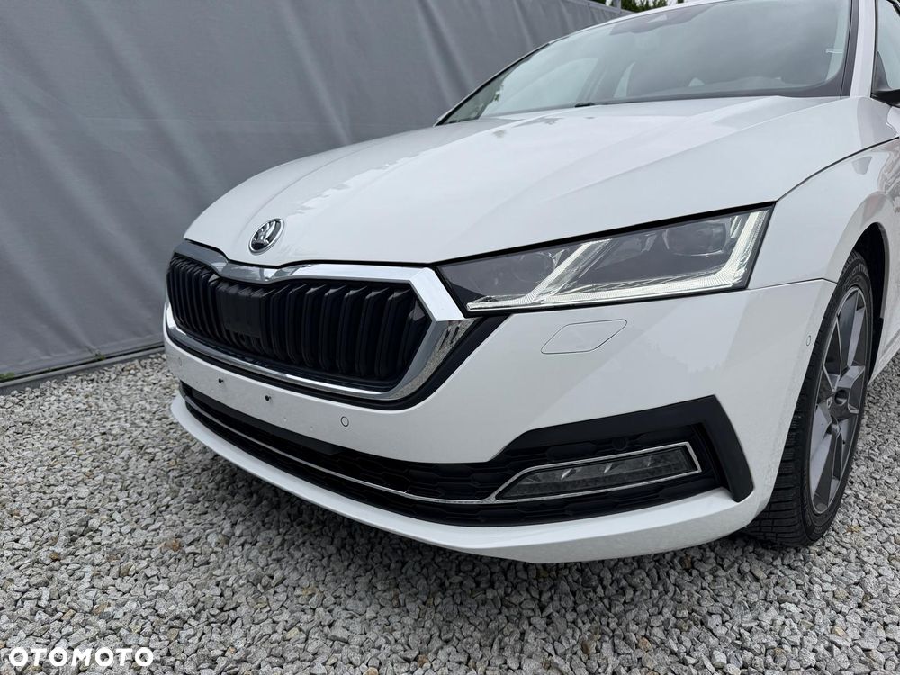 Skoda Octavia 2.0 TDI DSG Edition - 12