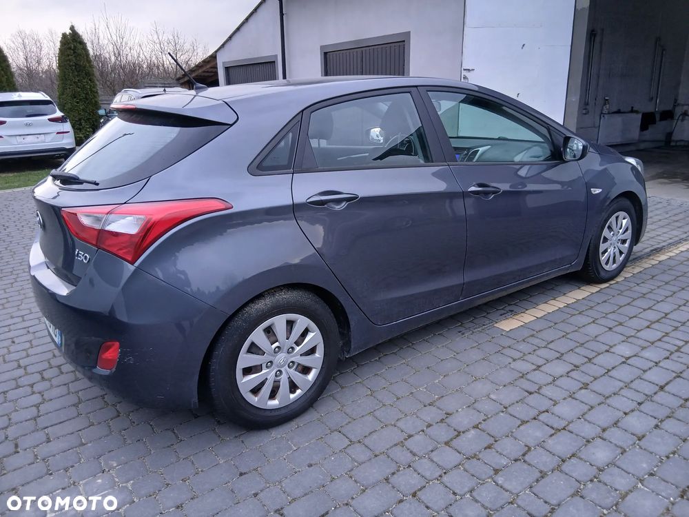 Hyundai i30 1.4 Blue Comfort - 16