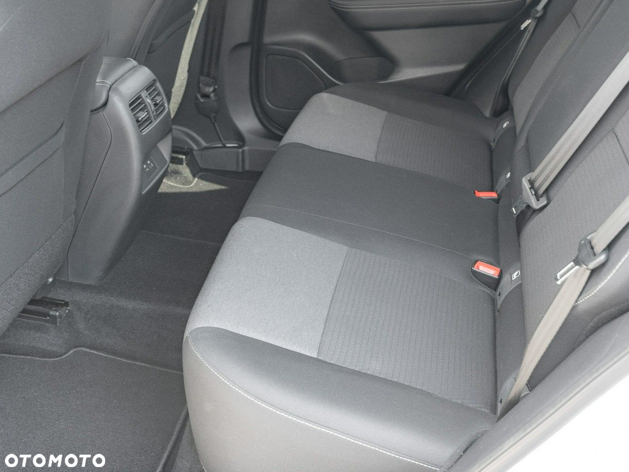 Nissan Qashqai 1.3 DIG-T N-Connecta - 25