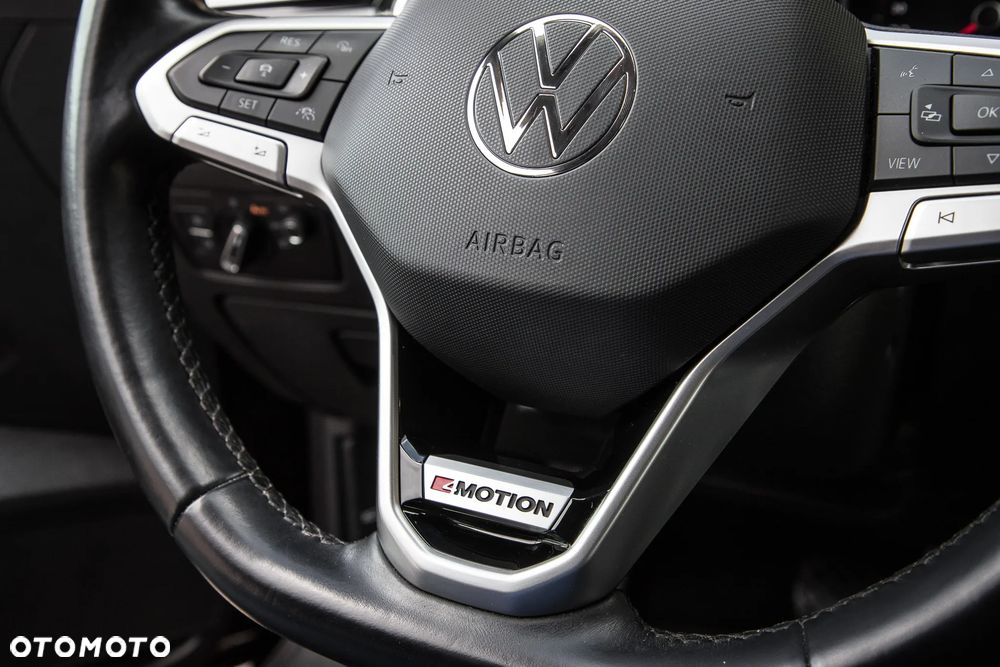 Volkswagen Passat - 19