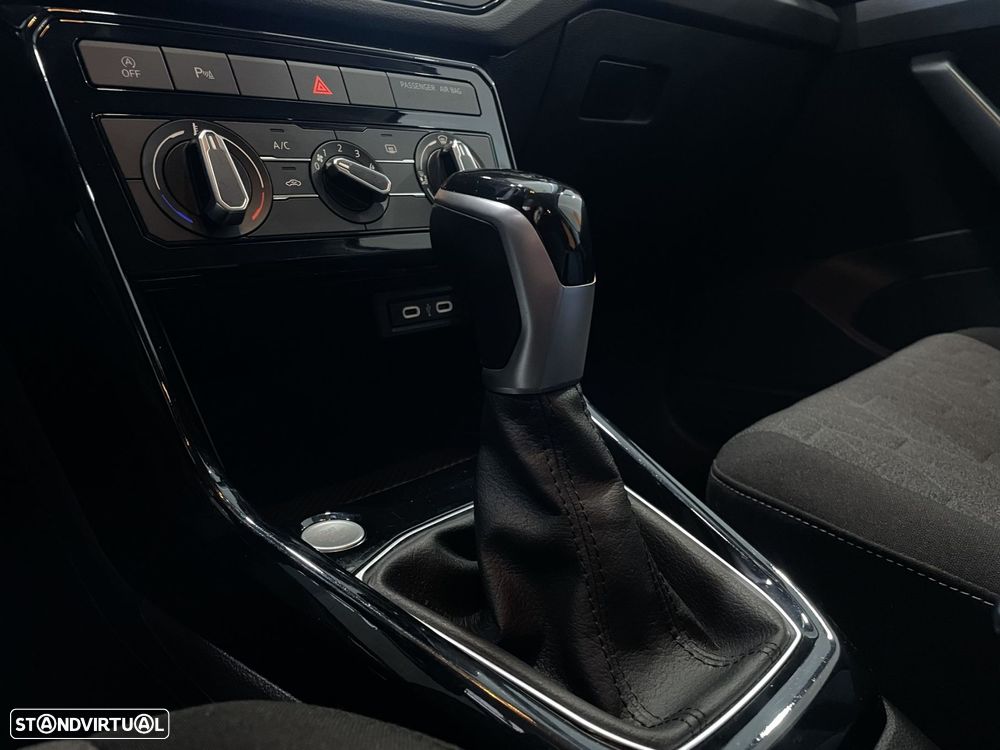 VW T-Cross 1.0 TSI Urban DSG - 23