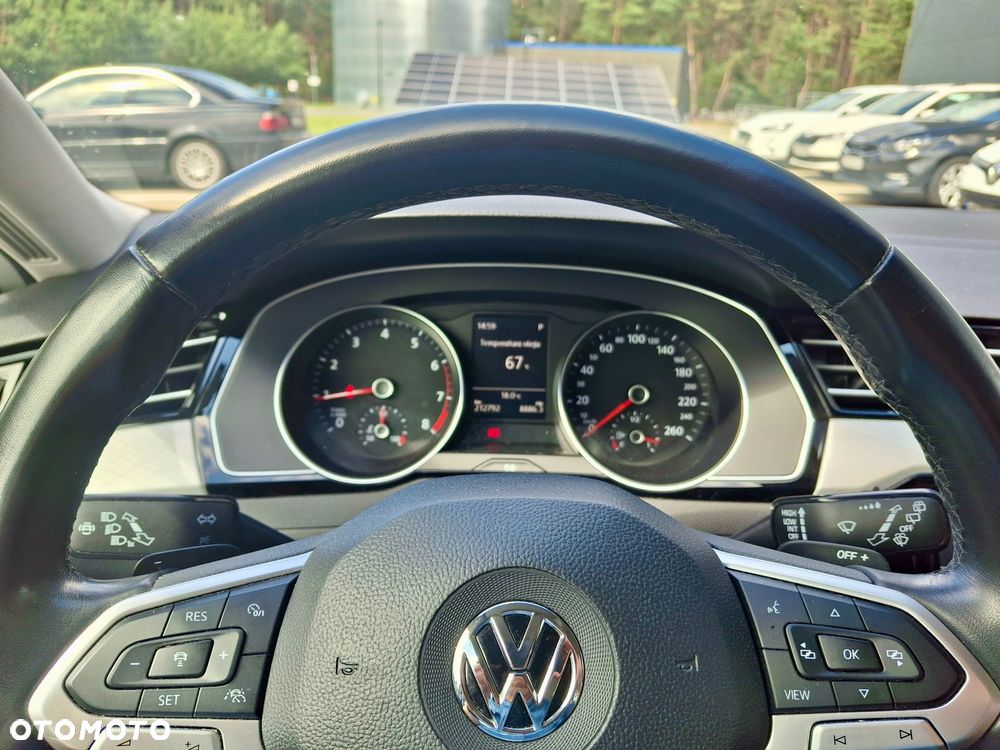 Volkswagen Passat 1.5 TSI EVO Business DSG - 8